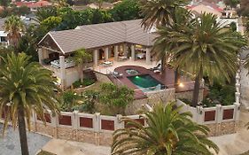 Island Way Villa